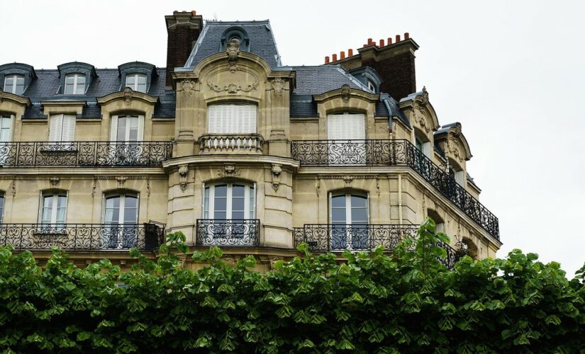 Sous-location à Paris en longue durée : règles et prix 2026