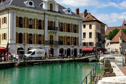 Airbnb annecy 2026 : quotas grand annecy, déclaloc et amendes 100 000€
