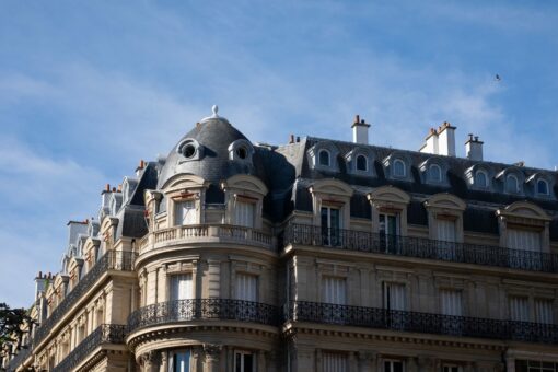 Boite a cles airbnb en copropriete : la loi 2026